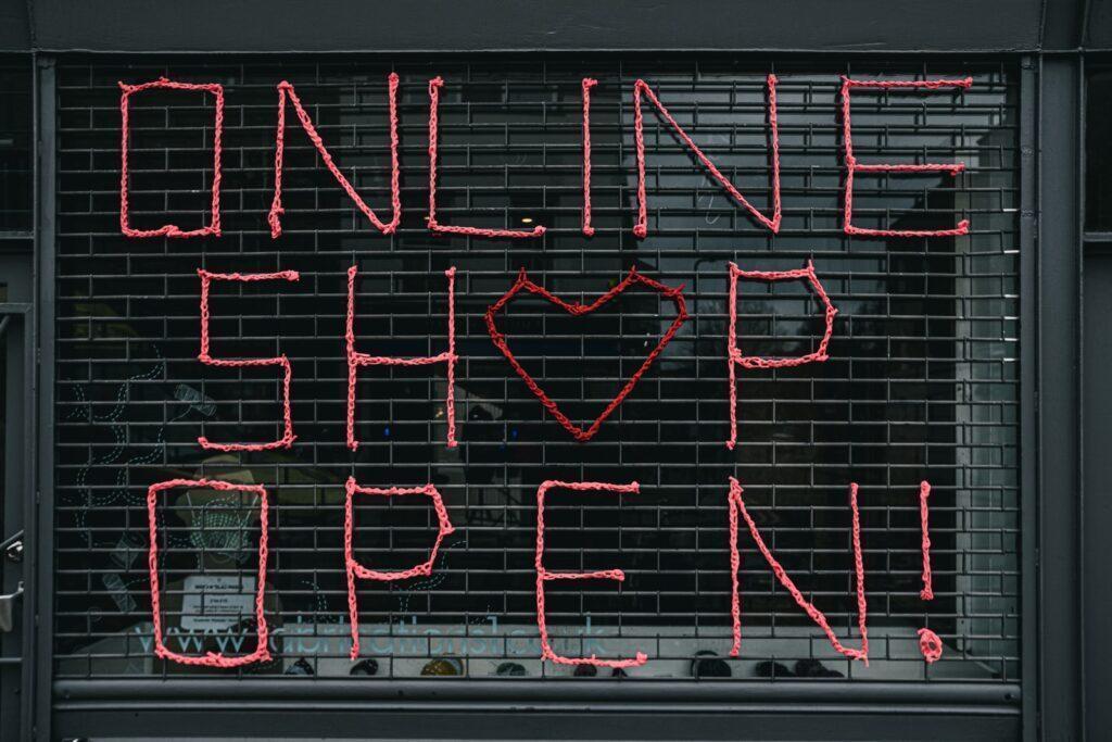 red and white line online shop